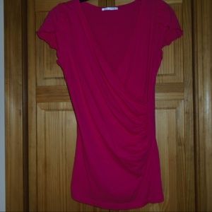 TRESICS~ V-NECK~PINK/FUCHSIA~SHORT SLEEVE~SIZE-SM